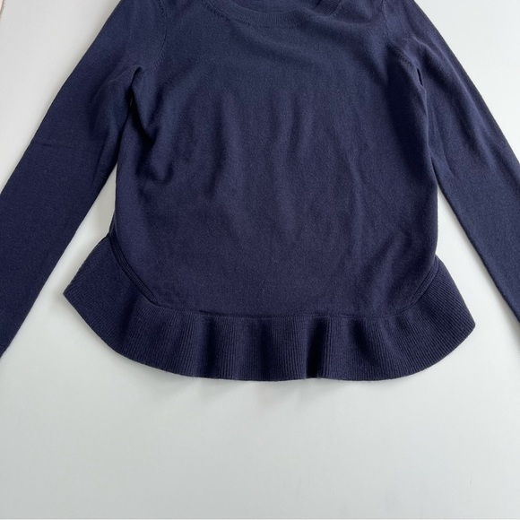 Gap Women's Ruffle Hem Sweater Sz XS Navy Classic Crewneck Feminine Romantic - Picture 8 of 8